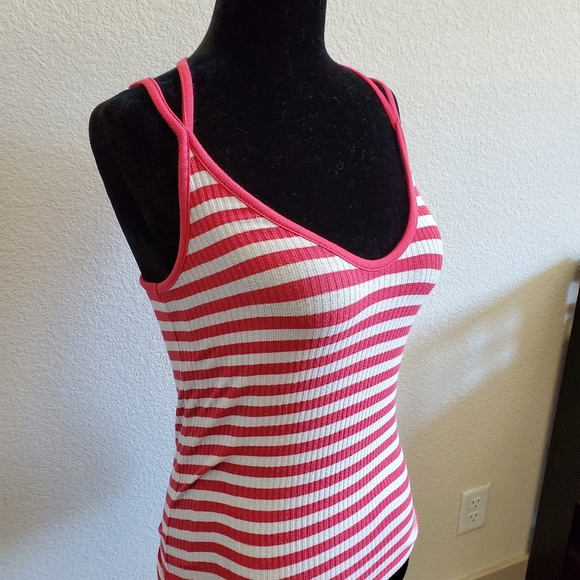 ♡♡♡♡♡ NWOT Criss- cross back top - Picture 8 of 11